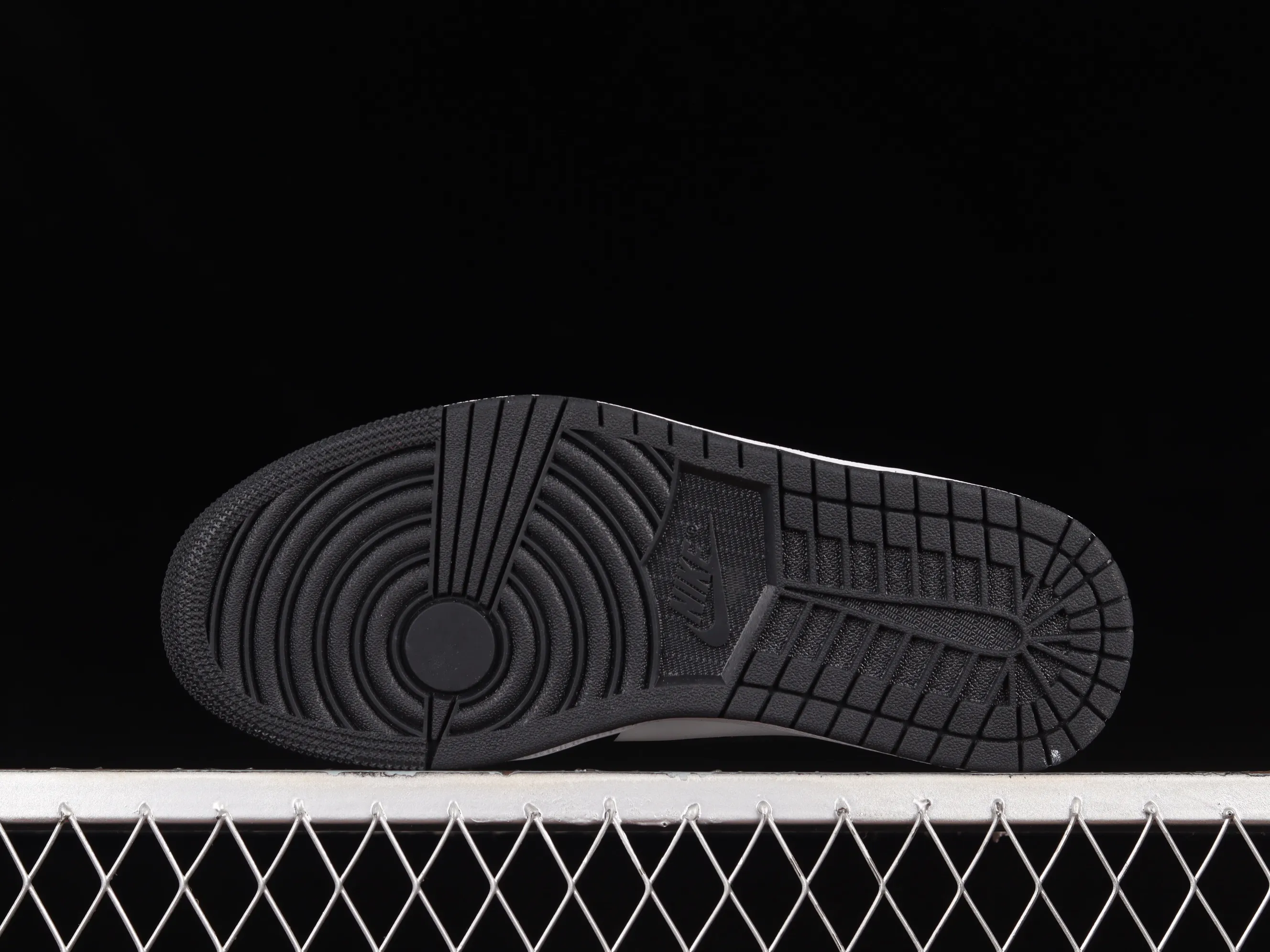 All categories Air Jordan Jordan series basketball shoes Air Jordan 1 Mid Air Jordan 1 Mid AJ1 Joe 1 is prohibited for resale Mid-top basketball shoes BQ6472-061